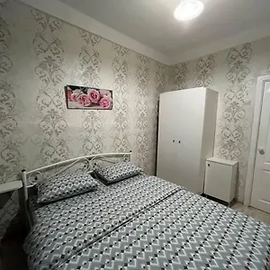 Апартаменты 2к велика васильківська 118, палац україна, Киев